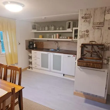 In A Furnished Kotimajoitukset