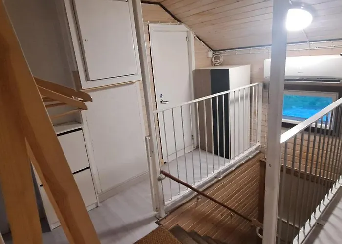 홈스테이 In A Furnished